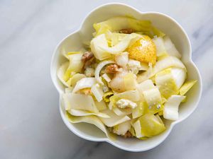 Endive Salad with Walnuts Pear Gorgonzola
