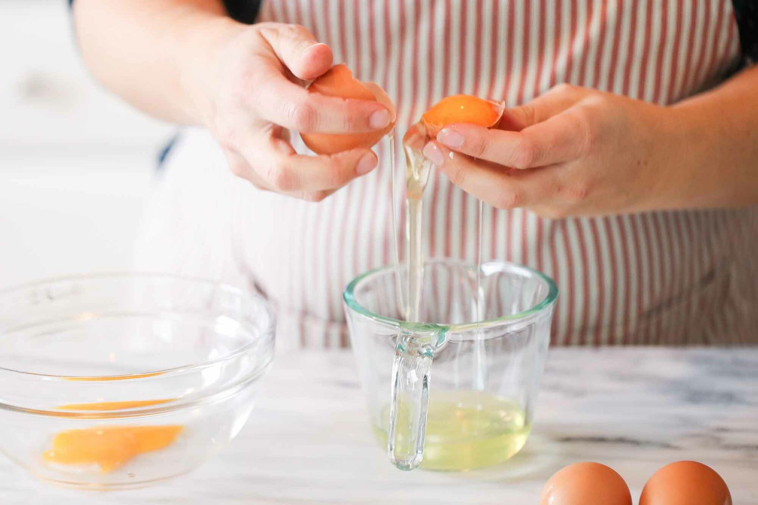 Easy Creme Brulee recipe separate the eggs