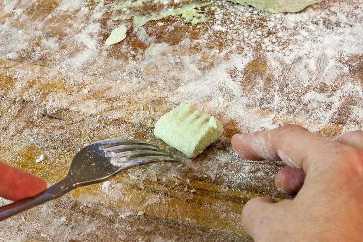 spinach-ricotta-gnocchi-method-11