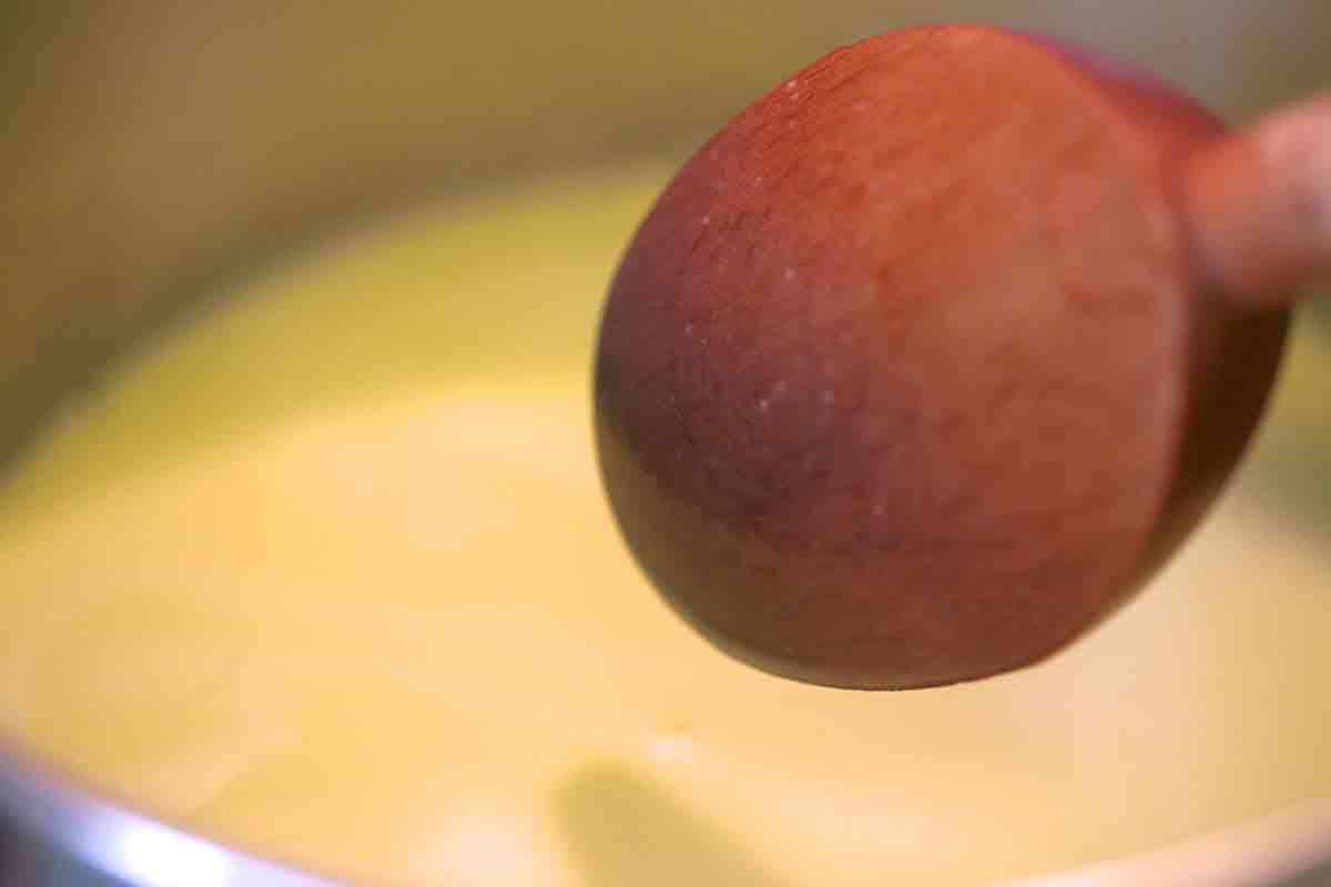 Wooden spoon without egg coating