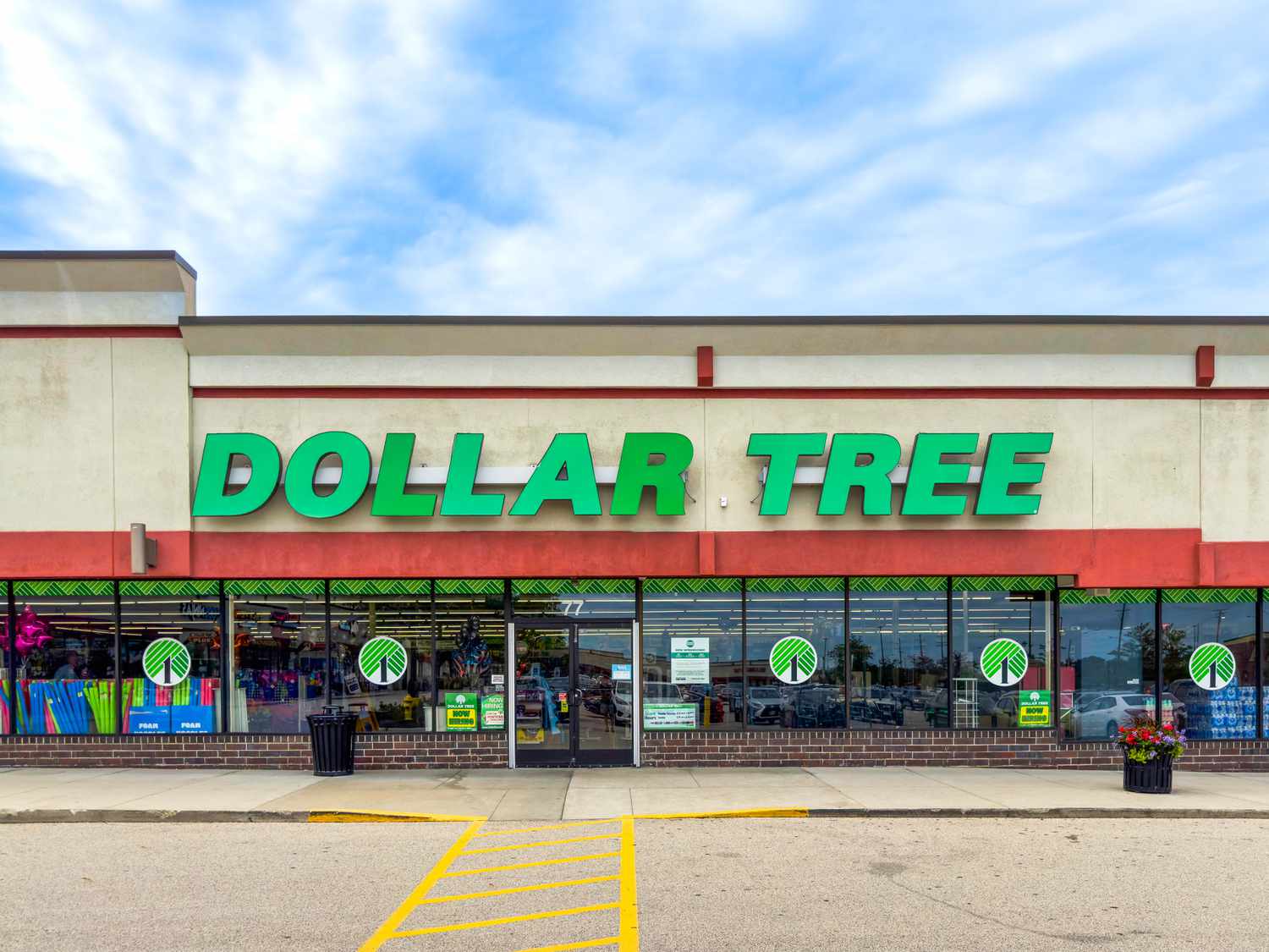 Dollar Tree storefront