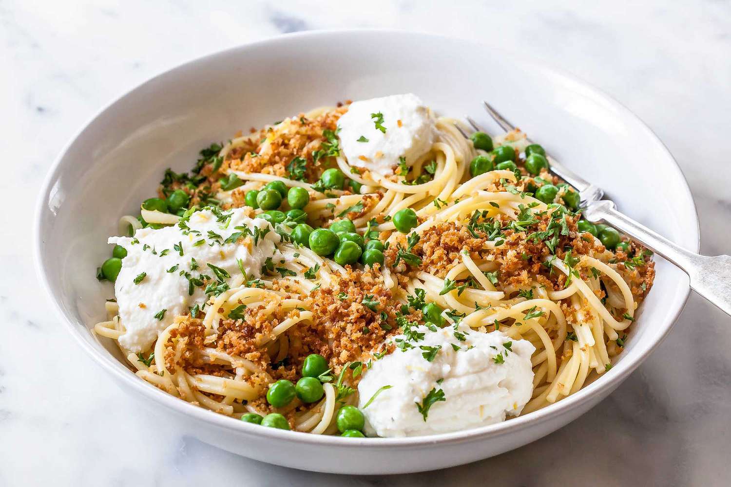 Lemony Spaghetti with Peas and Ricotta