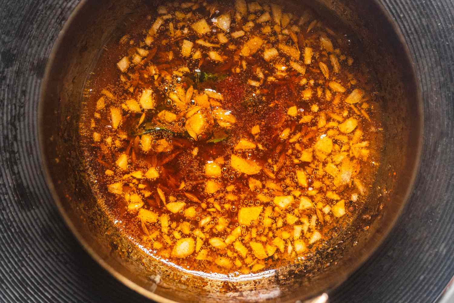 Spices bloomed in oil