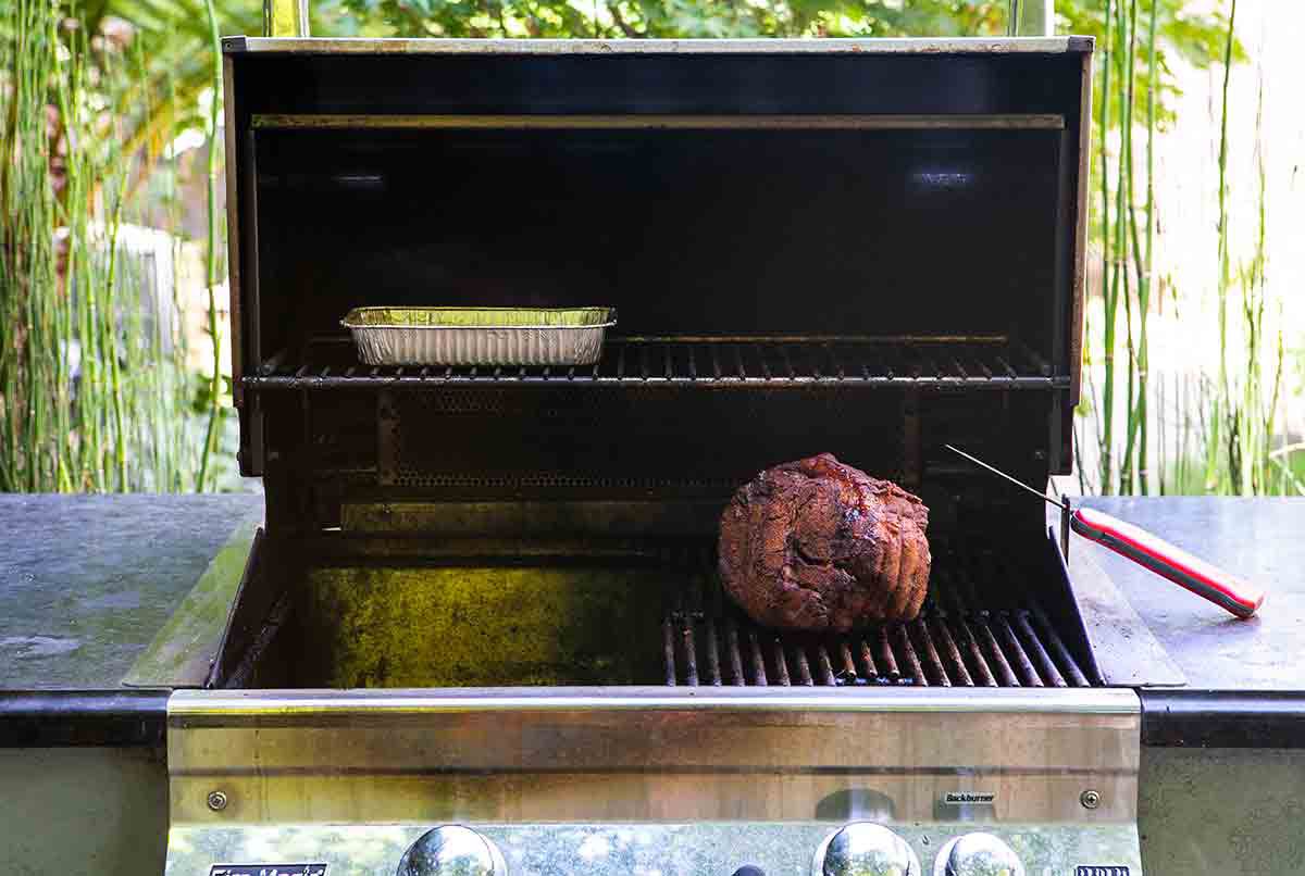 gas grill set up for barbecuing