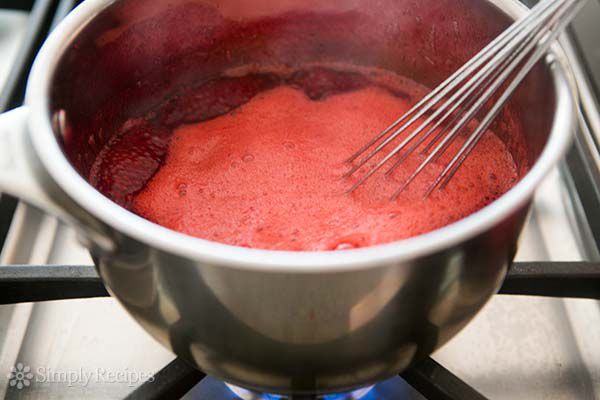 mason-jar-raspberry-cheesecake-method-2