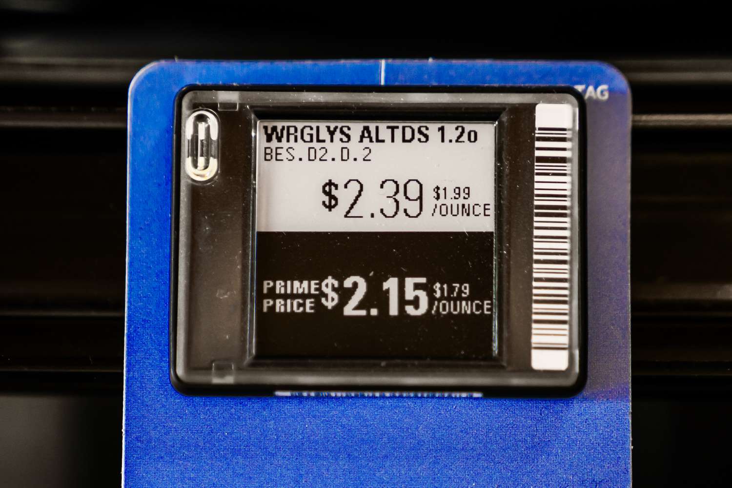 Digital price tag in a store displaying product price and discount