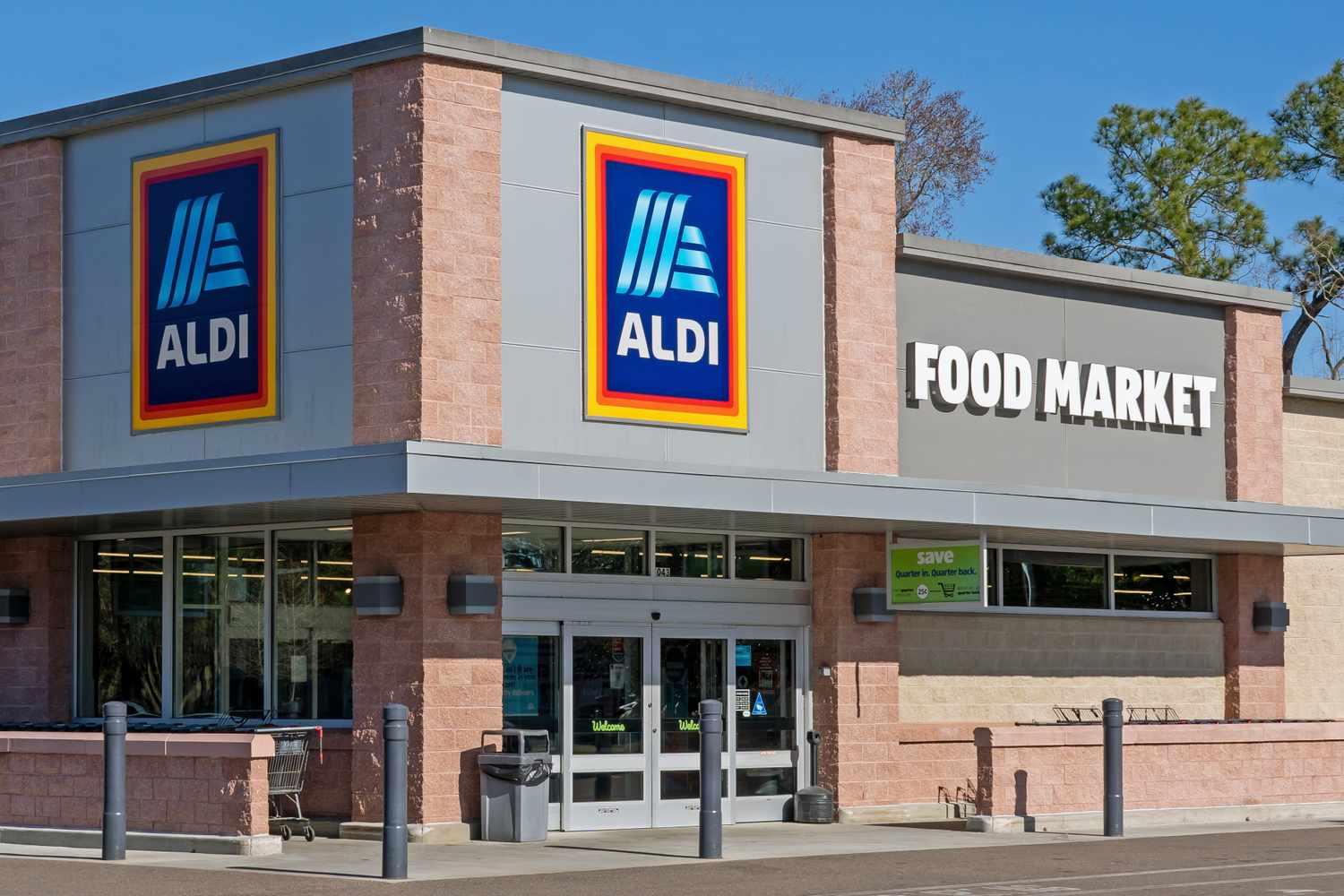 An Aldi storefront with a visible logo and entrance