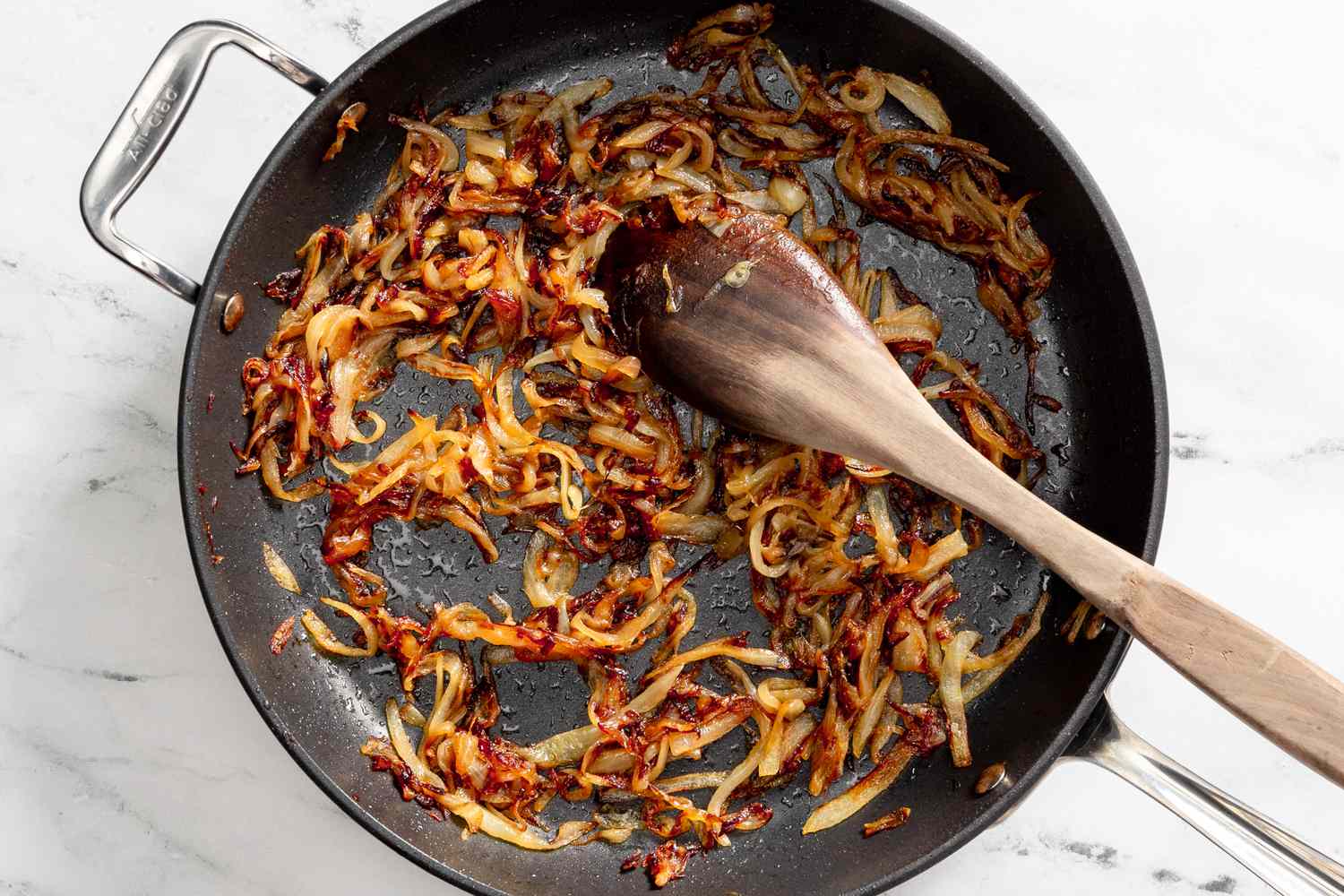 fully caramelized onions in a pot for French onion pasta recipe