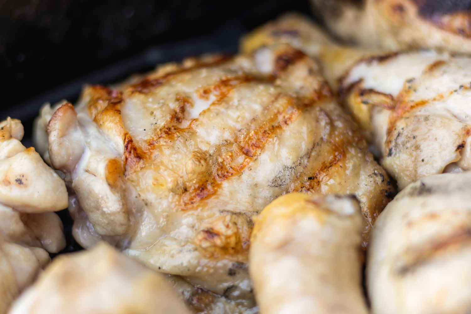 Grilled chicken thighs to show how long to grill chicken.