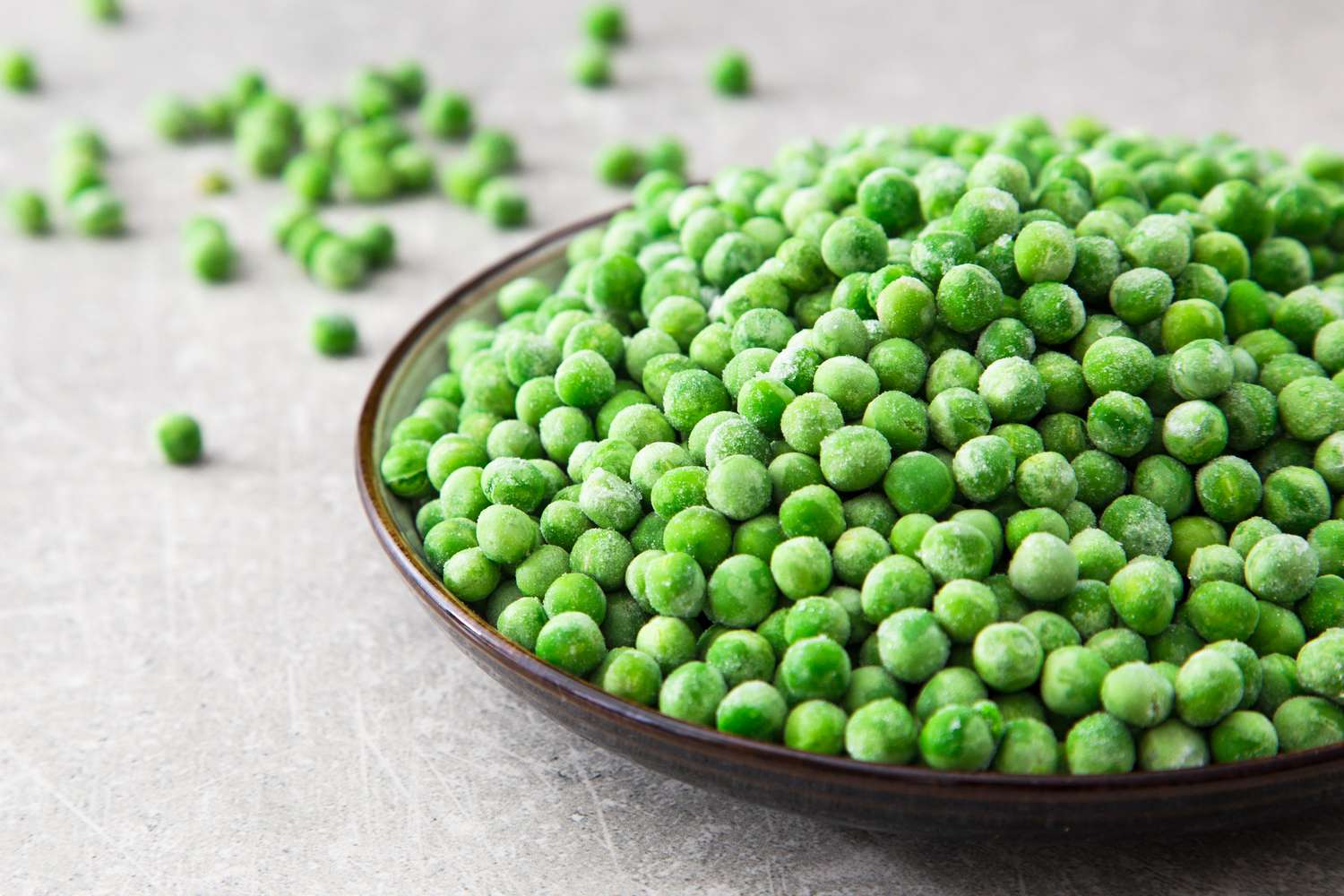 A plate of frozen peas