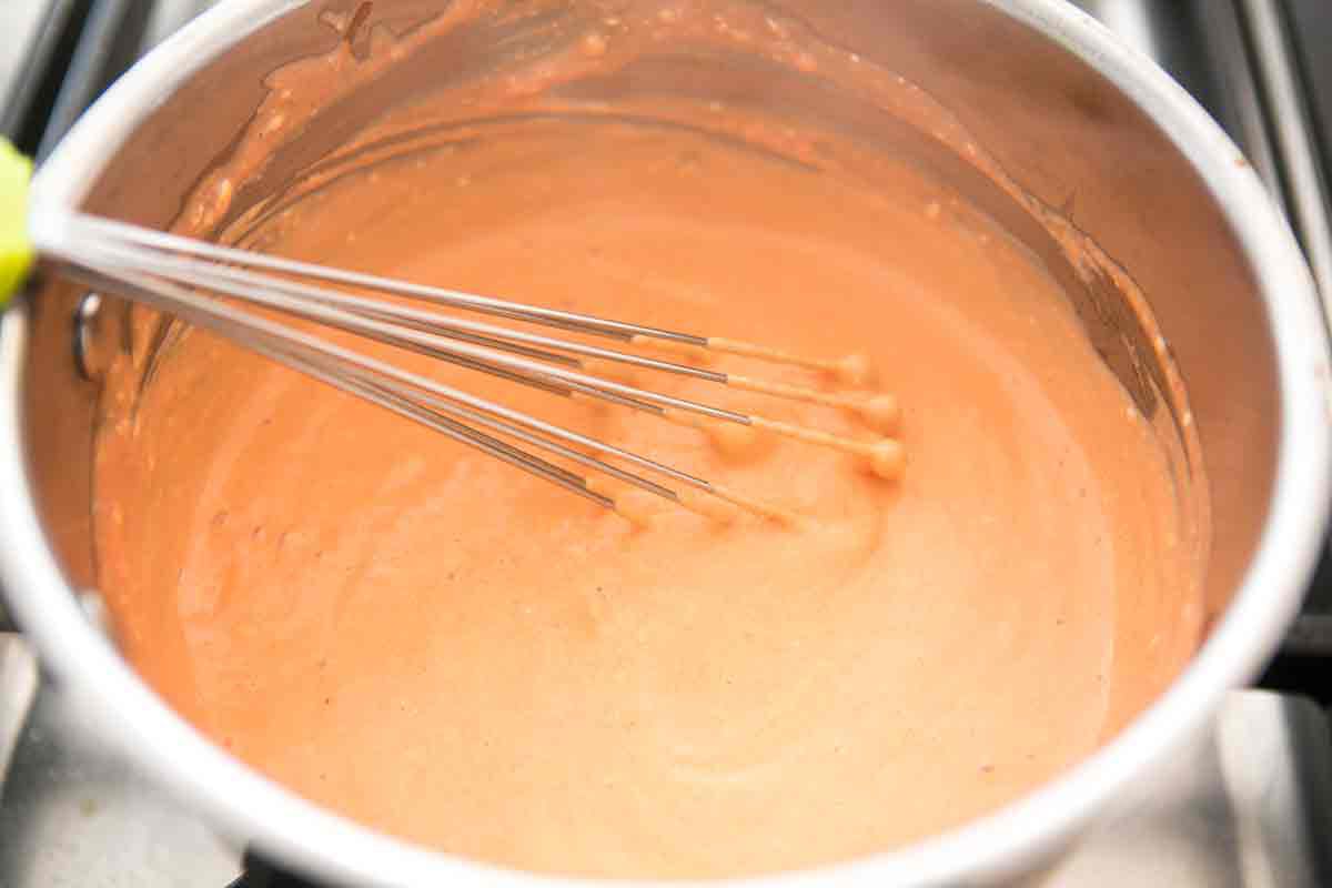 mix tomato sauce and cream cheese for salmon mouse