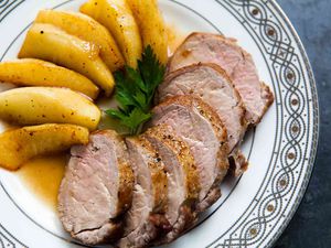 quick Pork Tenderloin with Apples