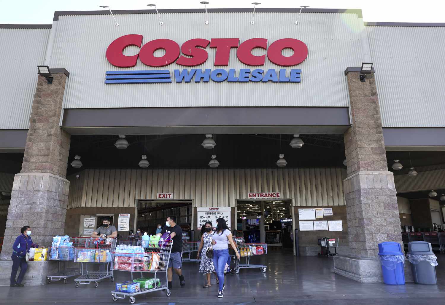 Costco Store-Front