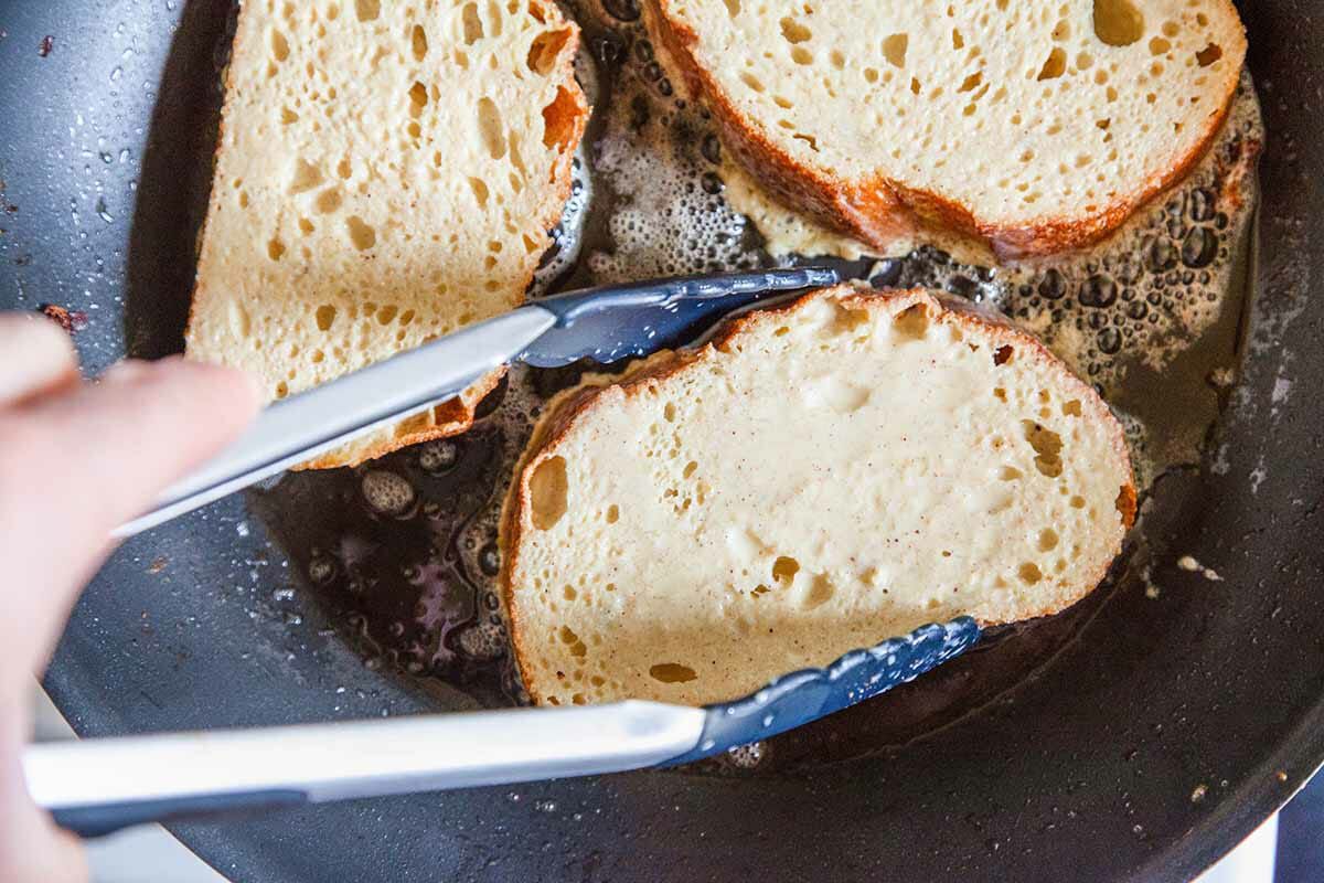 French Toast Recipe with Eggnog fry up the toast