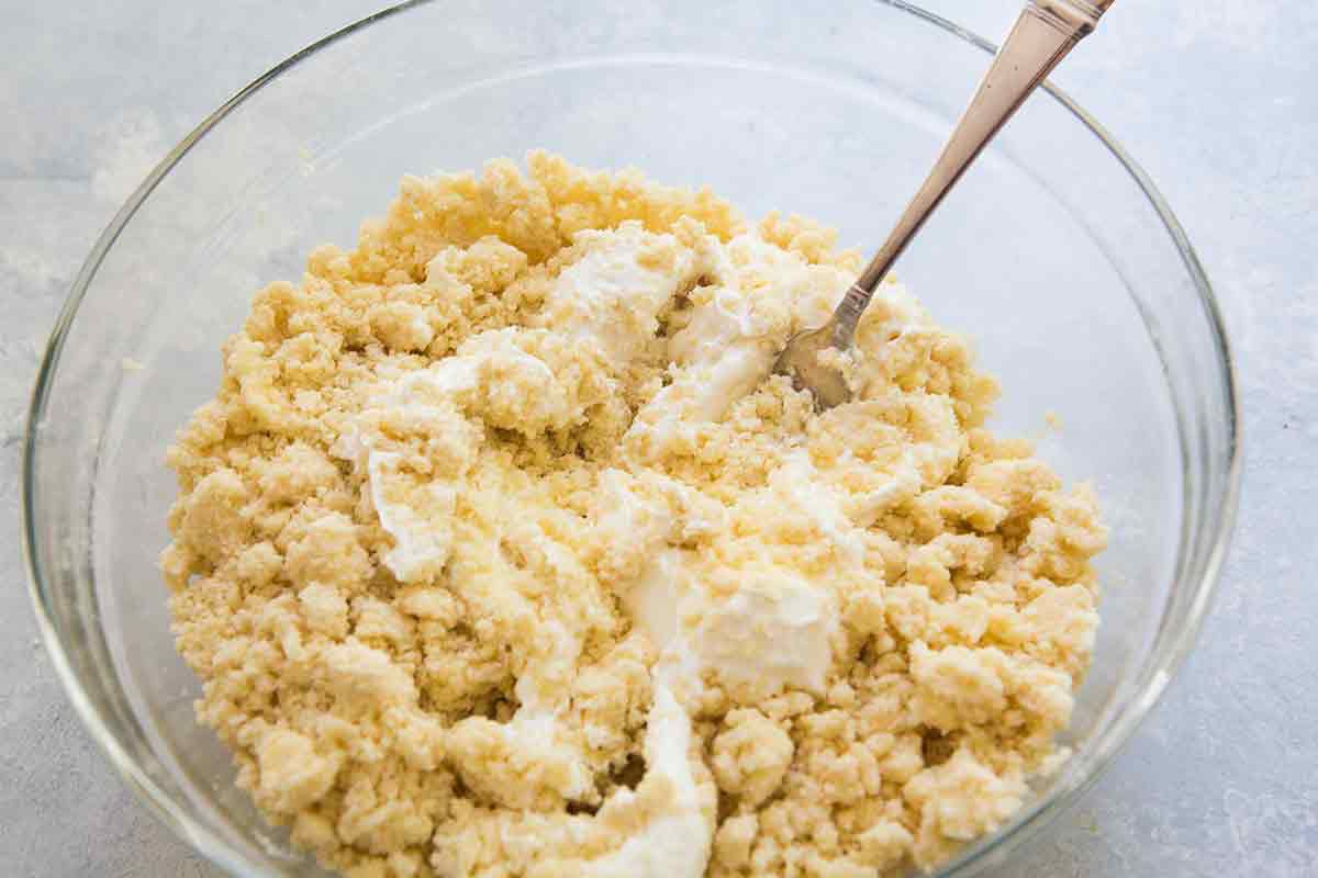 add sour cream to dough mixture for flag pie crust