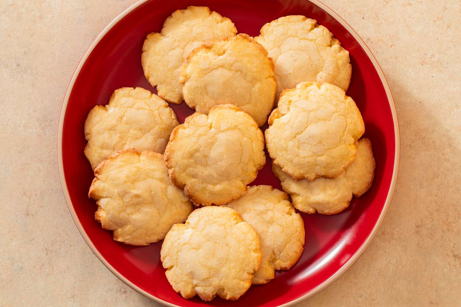 Smash sugar cookies on a plate