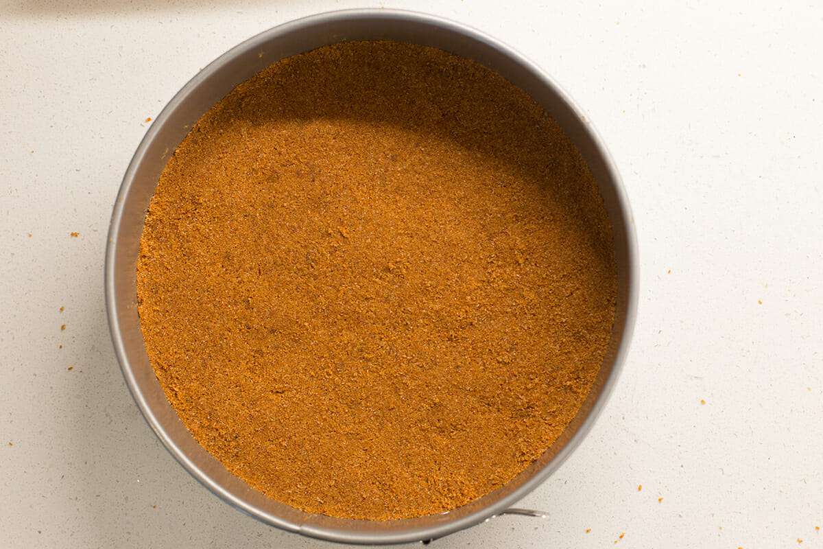 How to Make Cheesecake with Lemon - cheesecake crust