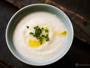 Simple Cauliflower Soup