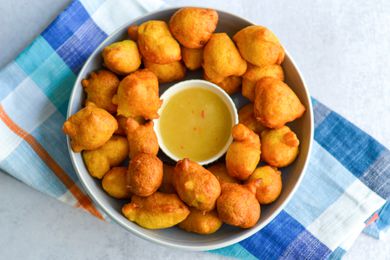 Plated Guyanese pholourie 