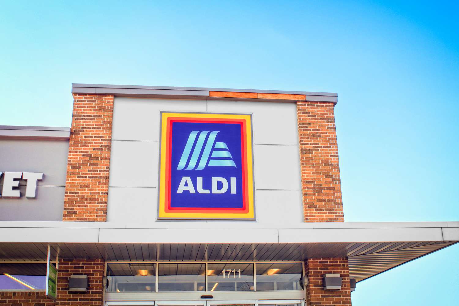 Storefront showing the Aldi logo and branding