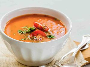 Creamy Tomato and Bean Soup