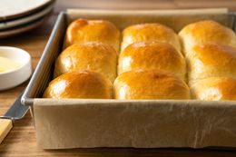 Milk Bread Rolls in Baking Pan