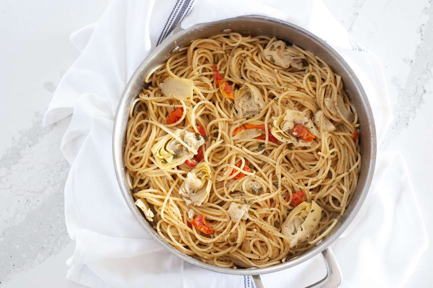 One-Pot Spaghetti with Tomatoes, Artichokes, and Capers
