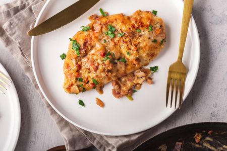 Overhead view of a plate of easy chicken marsala.