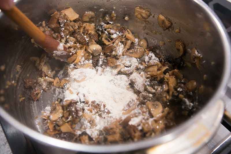 cream-of-wild-mushroom-soup-method-8