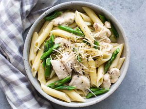Pasta with Chicken and Asparagus