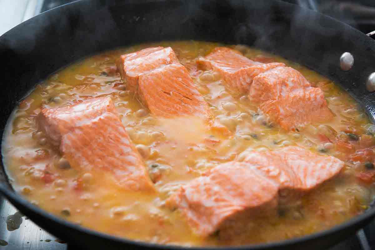 salmon-tomato-onion-capers-method-4