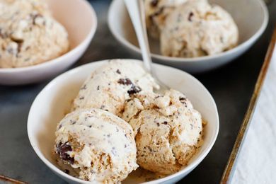 Homemade S’mores Ice Cream Recipe - scoops of ice cream in small bowls on a silver tray