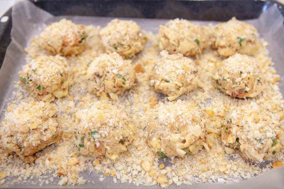 How to make crab cakes crab cakes on pan ready to chill