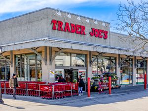 trader joe's store front