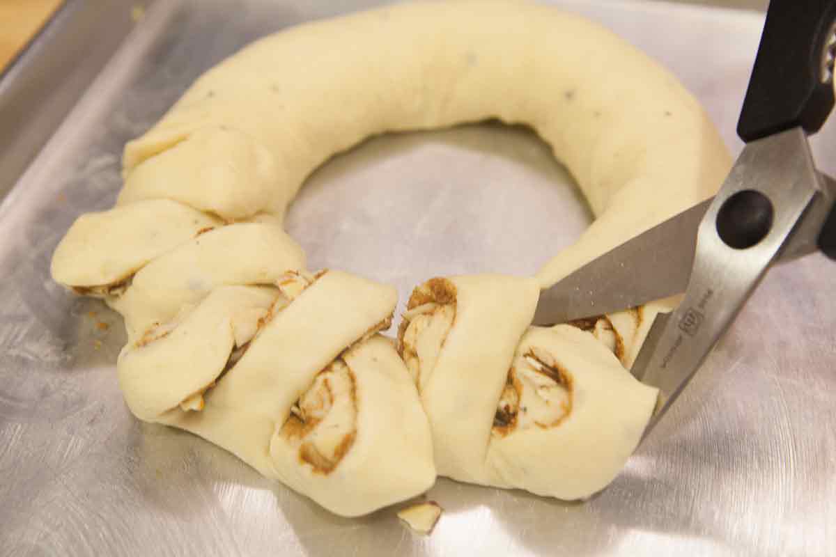 swedish-tea-ring-method-5