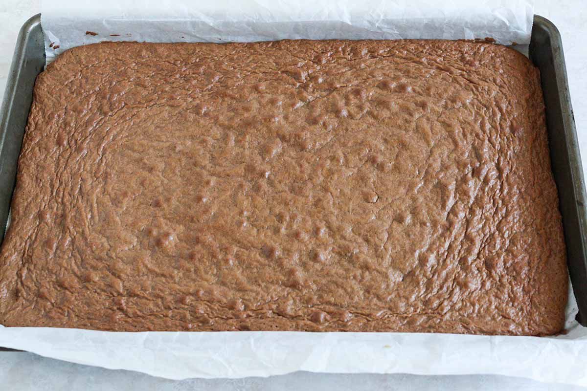 How to Make Ice Cream Sandwiches - brownie cookie