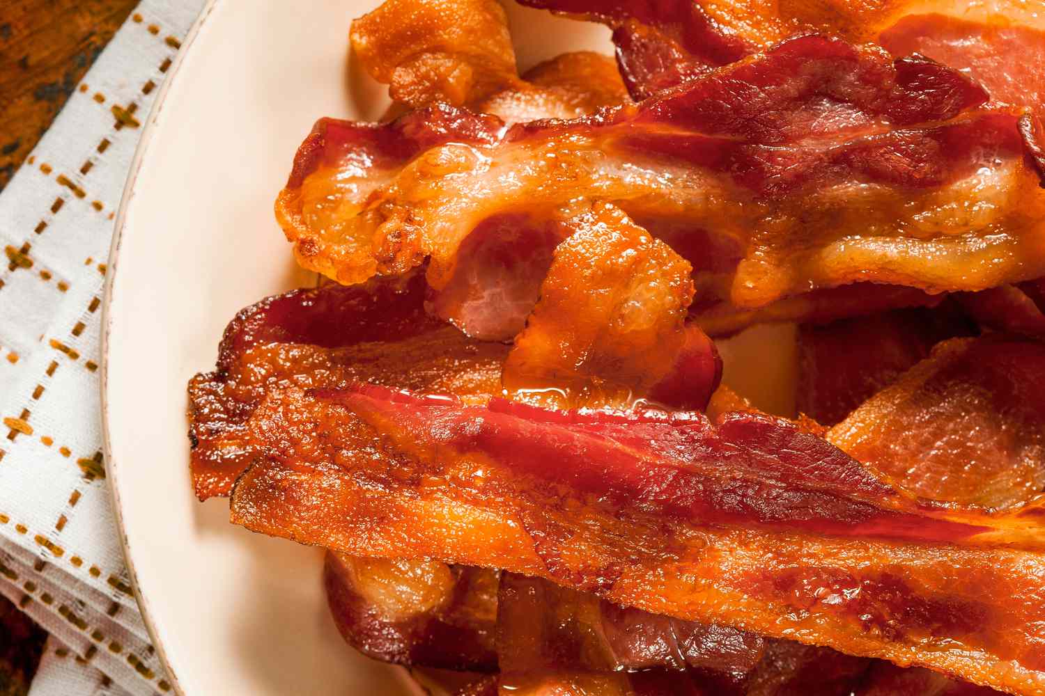 Plateful of cooked bacon