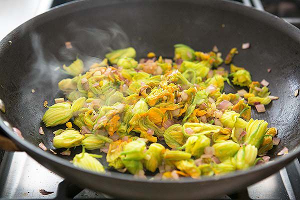 squash-blossom-quesadilla-method-4