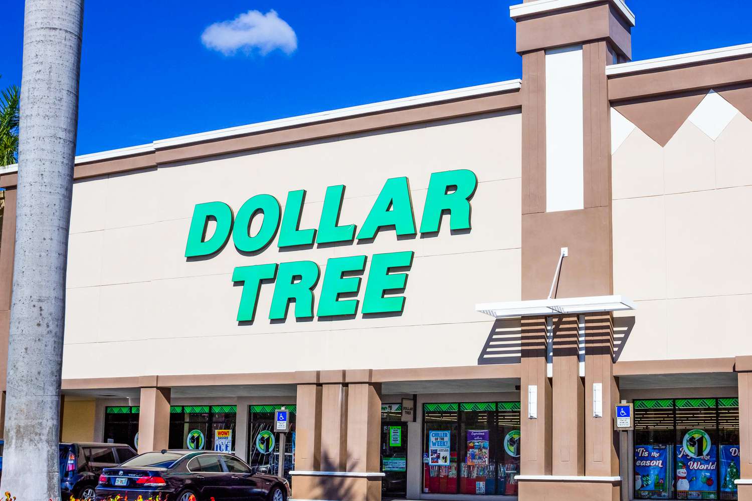 Dollar Tree store front with blue sky overhead