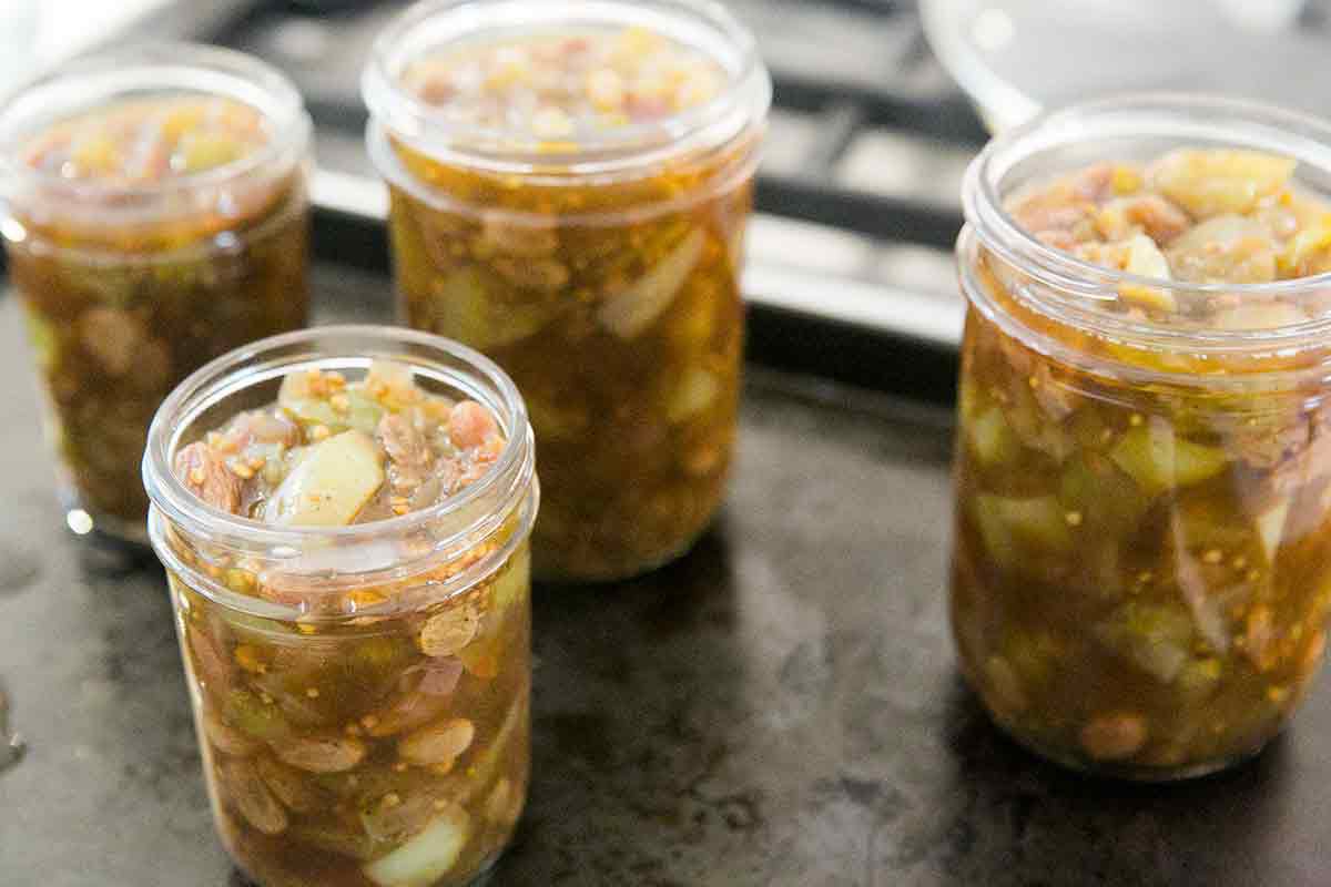 Canning green tomato relish