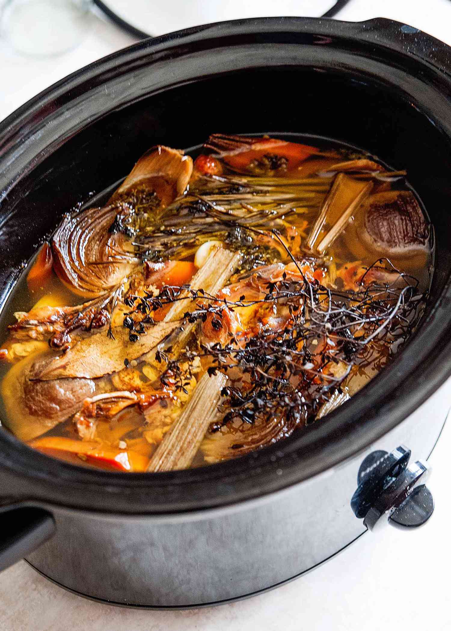 How to Make Chicken Stock in the Crockpot