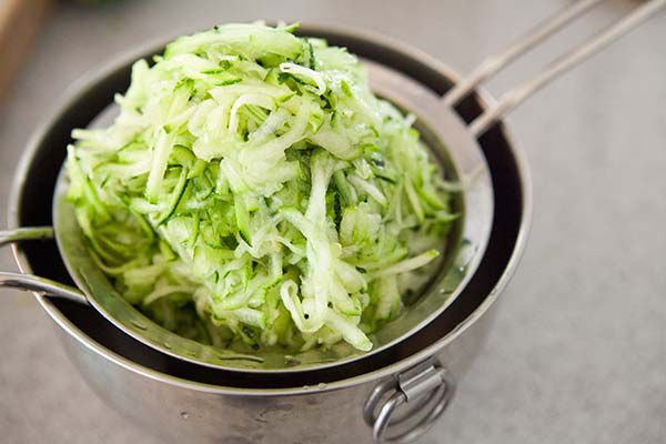 chocolate-zucchini-bread-method-1