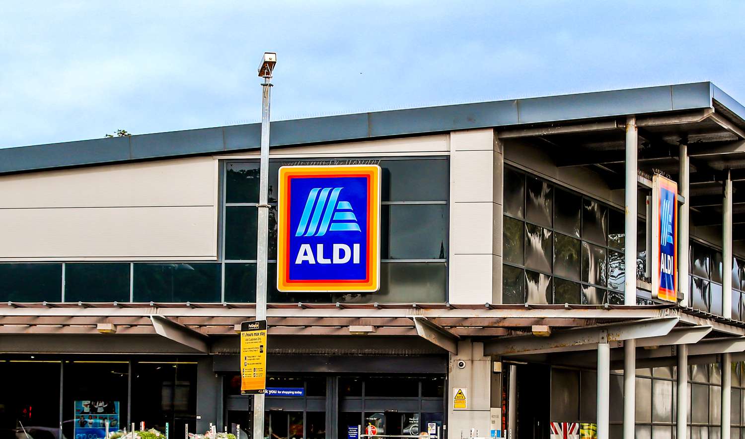 An outside view of an Aldi store