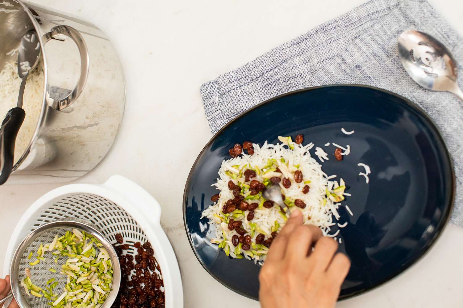 Assemble Kabuli Palao (Afghan Lamb Shanks with Rice, Carrots, and Raisins)