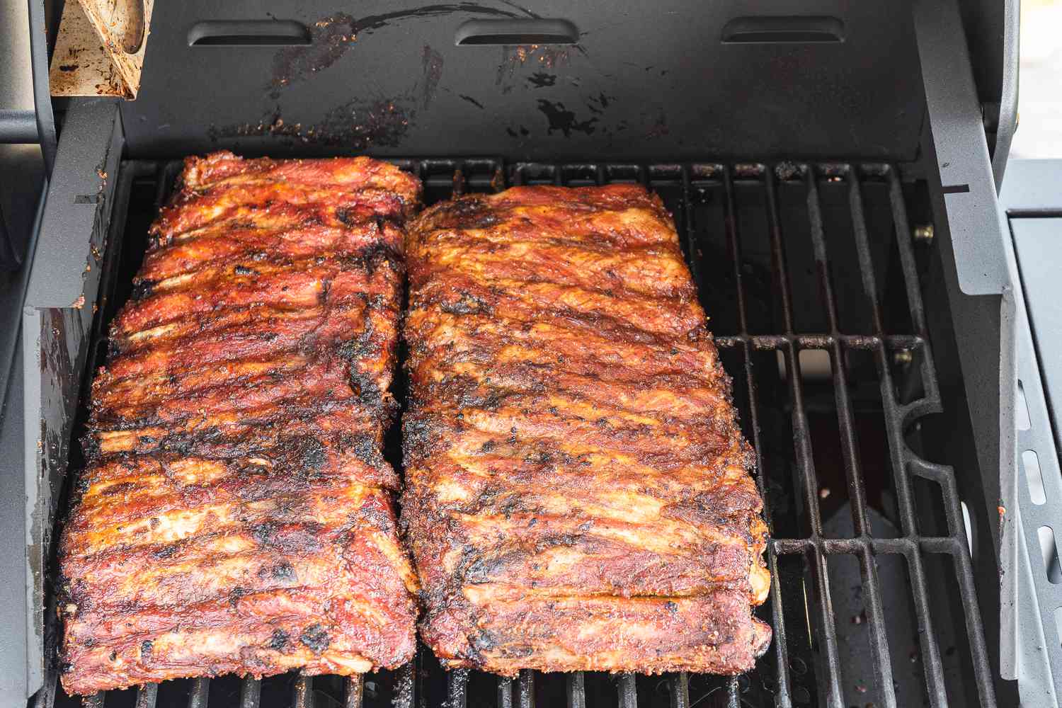 Cooked Memphis-Style Pork Ribs on Grill