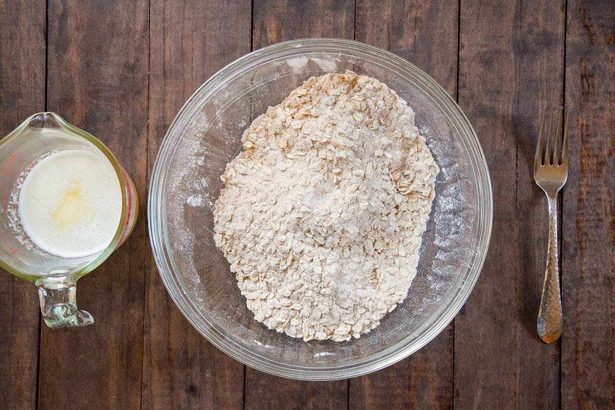 Rhubarb Strawberry Crisp make the topping