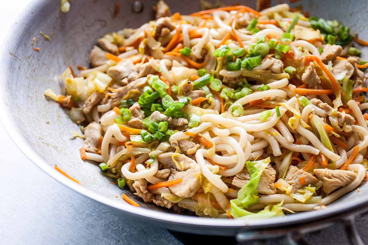 Chinese chicken lo mein serve the lo mein