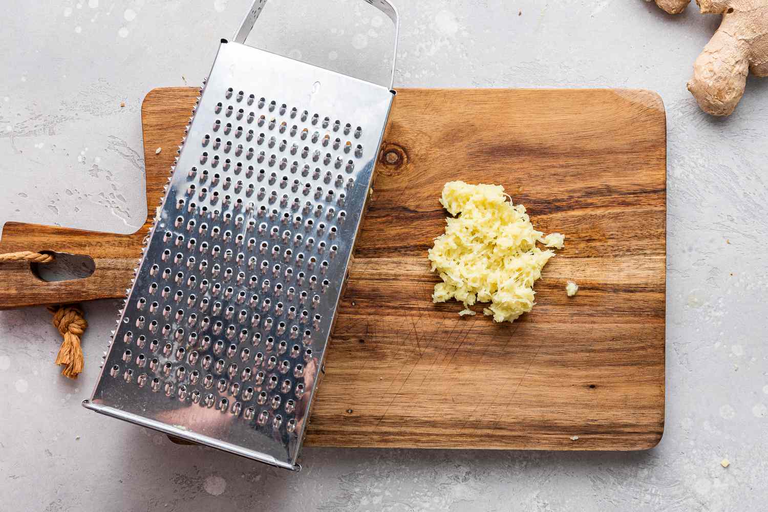 How to Grate Ginger