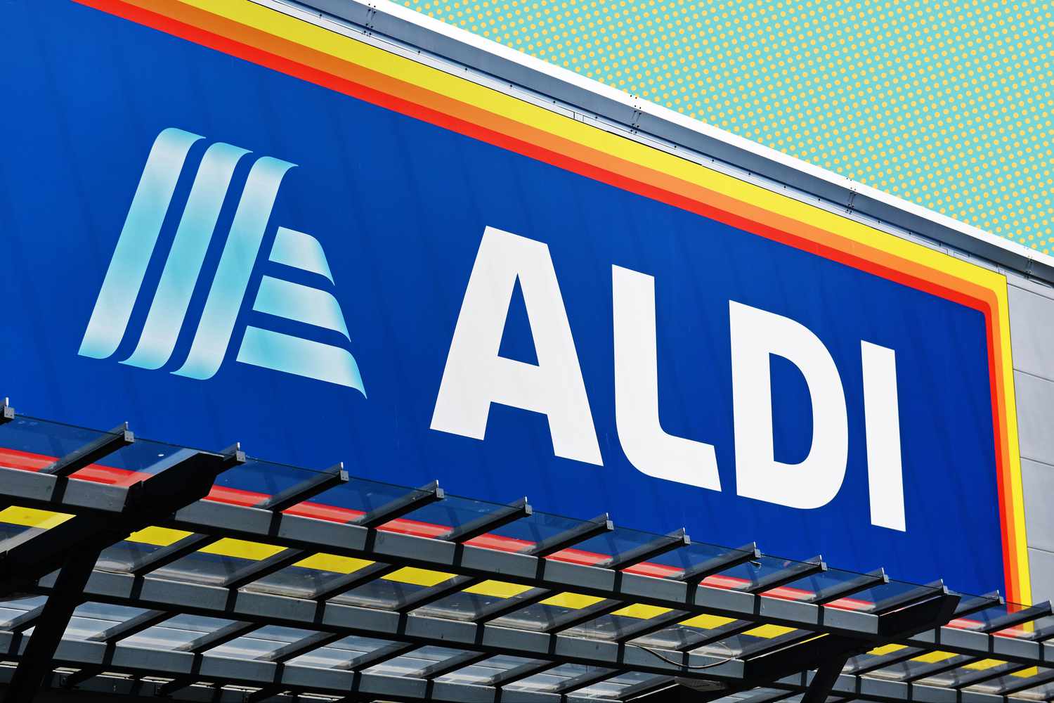 aldi sign with a graphic background