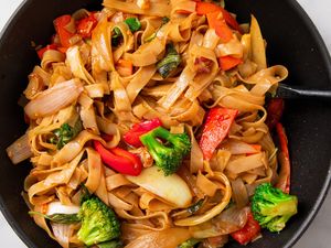overhead view of a pan of Easy Drunken Noodles